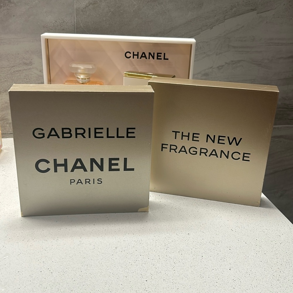 Chanel Gabrielle fragrance display